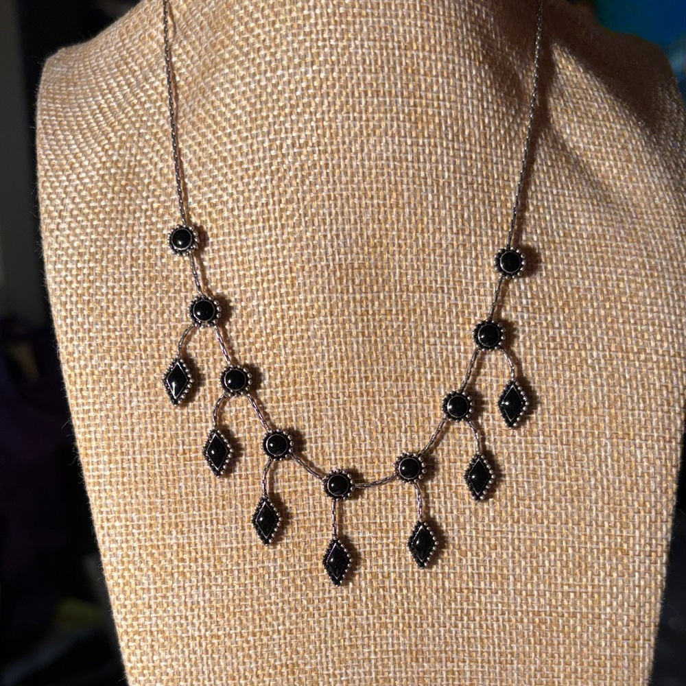 0037) Faux Onyx Bib Necklace